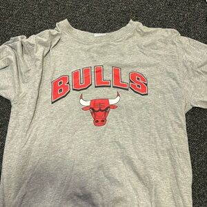 Bulls tee